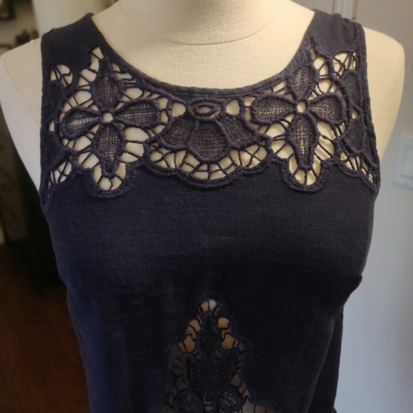 ❌SOLD Cynthia Rowley Summer Top - Picture 4 of 8